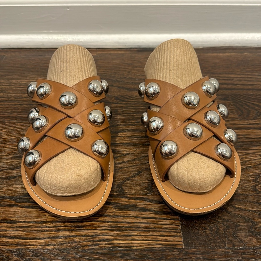 Marc Fisher Raidan Studded leather Sandal silver stud slip on slide size 8.5
